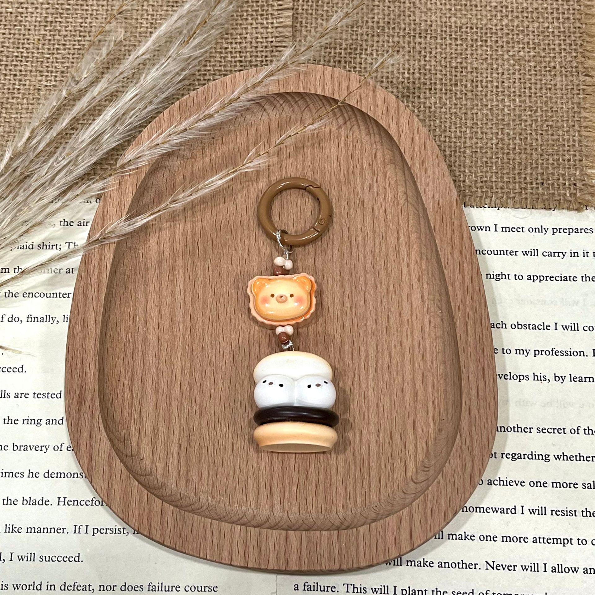 6-Macaron Cookie Sandwich Edible Toy Keychain – Japanese Dessert Cake Backpack Ornament Charm.