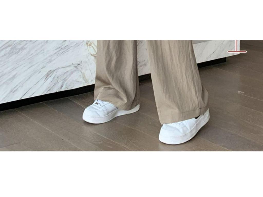 Ice Silk Women's High-Waist Pleated Wide-Leg Pants for Spring, Summer, and Autumn.