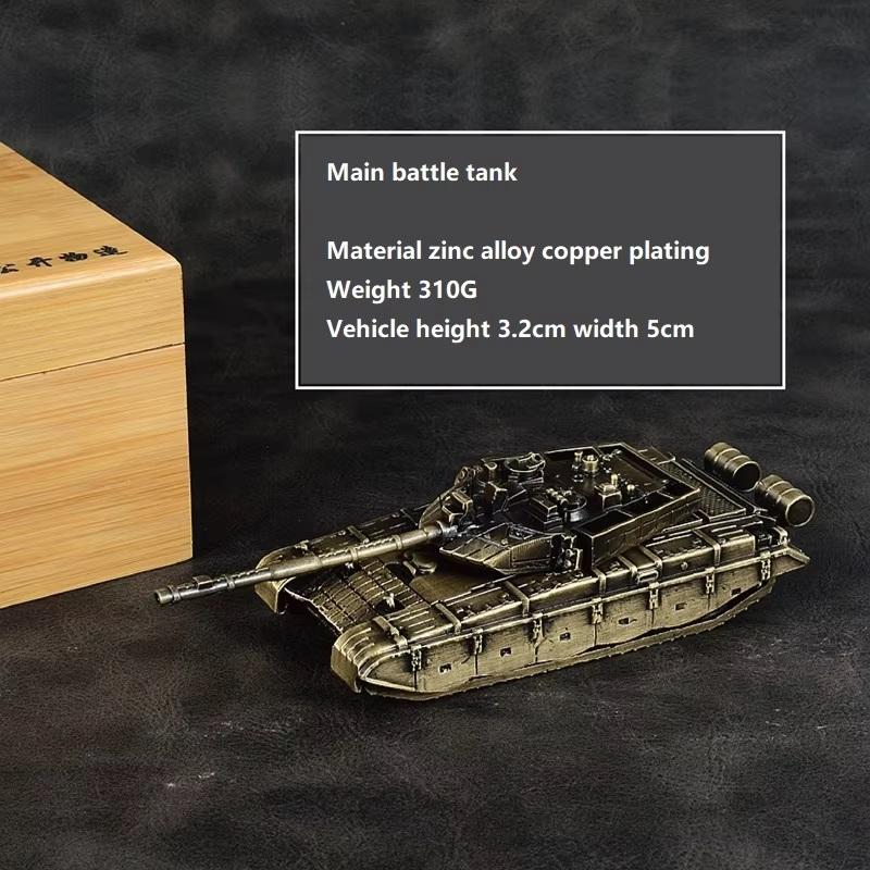 Alloy Tank 1 / 72 All Metal Military Tank Model Ornament Non Scrollable Home Decoration with Woodbox