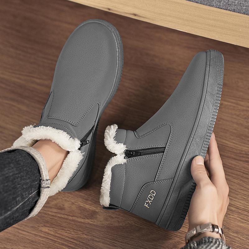 Winter New High-top Snow Boots with Added Insulation for Warmth. Warmth-enhanced Sports Boots for Outdoor Use. Men's Boots.
