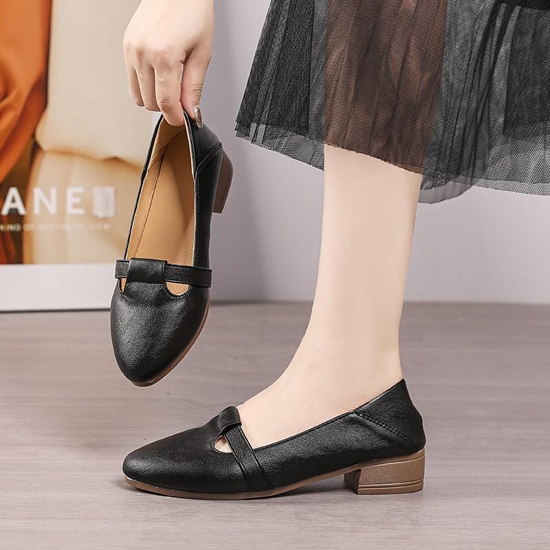 2025 new retro pointed popular soft leather single shoes comfortable thick heel soft sole temperament versatile leather shoes shallow mouth women