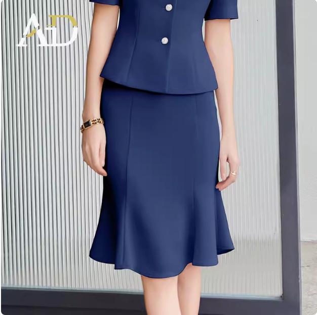 Elegant Retro Fishtail Skirt and Suit Collar Two-Piece Set