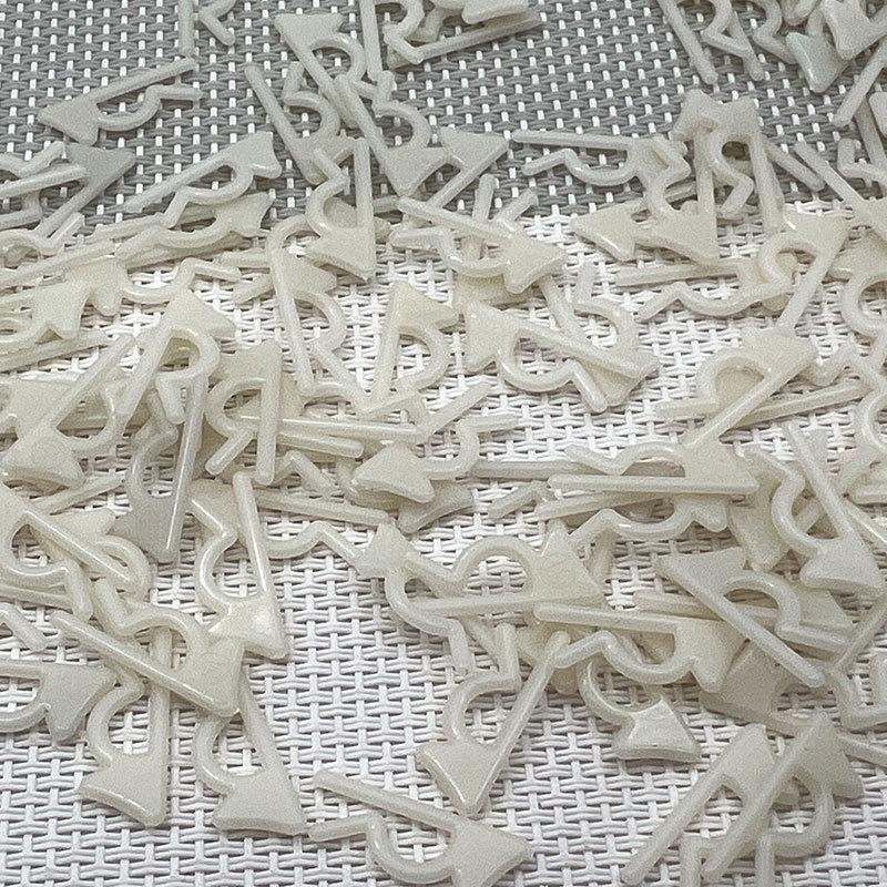 

Образец съемной и многоразовой пряжки из АБС-пластика с формованной фиксирующей кнопкой