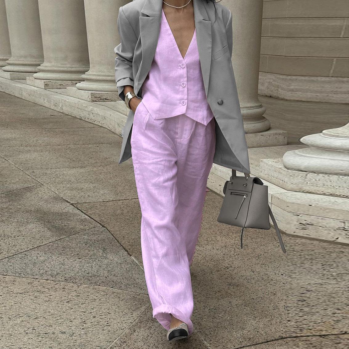 

Летний женский белый льняной комплект из двух предметов: майка без рукавов с высокой талией и широкие брюки L розовый