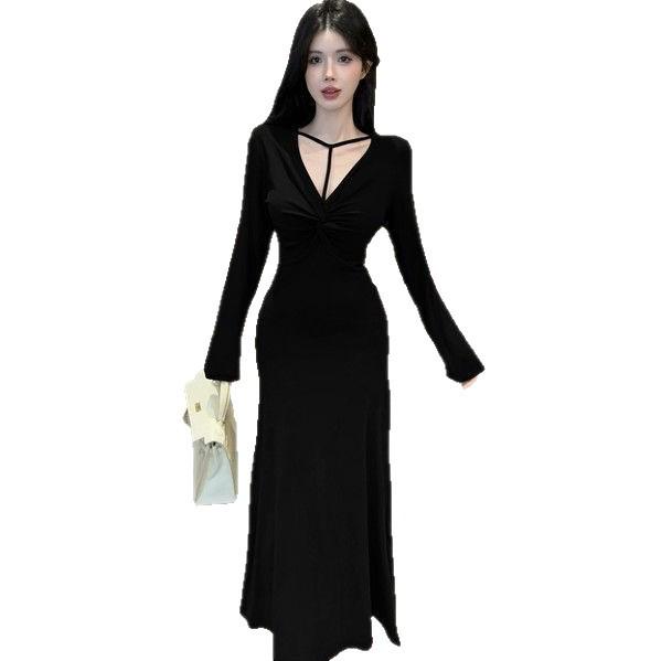 Pure Desire Sweet Girl Bodycon Skirt Dress: Cinched Waist, Pleated, Slimming Deep V-Neck, Spring/Autumn Style