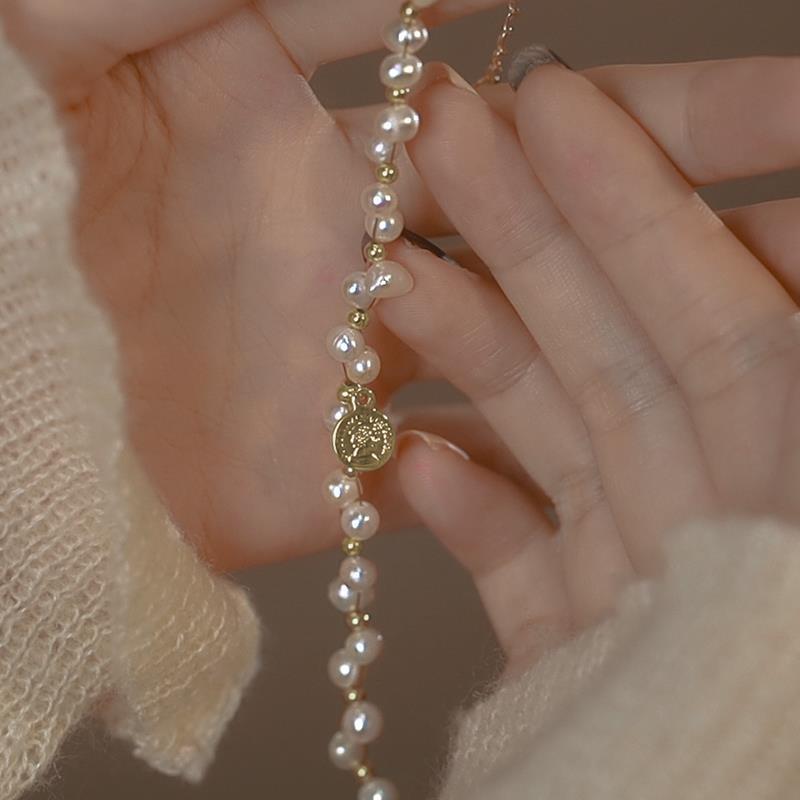 Star Style Imitation Pearl Bracelet Niche Design Retro Round Card Accessories High-end Female Hand Jewelry