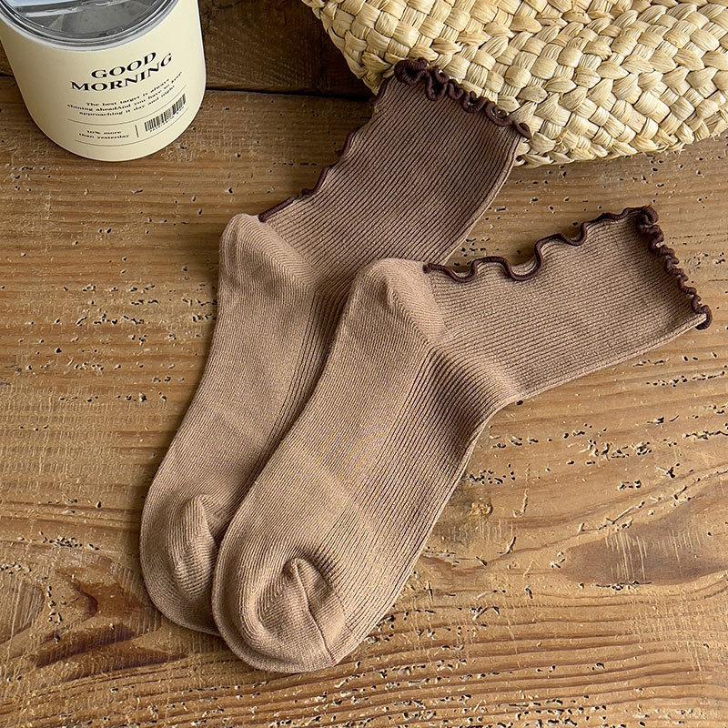 Black Fungus Lace Socks for Women, Mid-calf Socks for Spring and Autumn, Coffee-colored Socks for Autumn and Winter