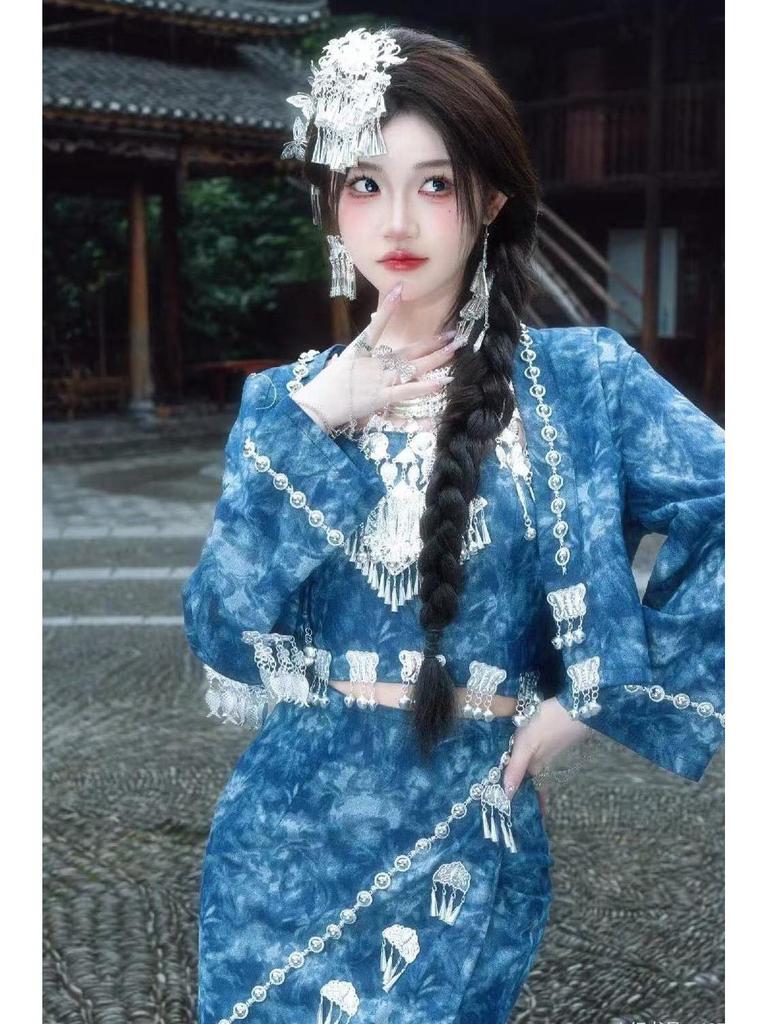 Miao Ethnic Costume for Girls - Blue Batik Photography Set