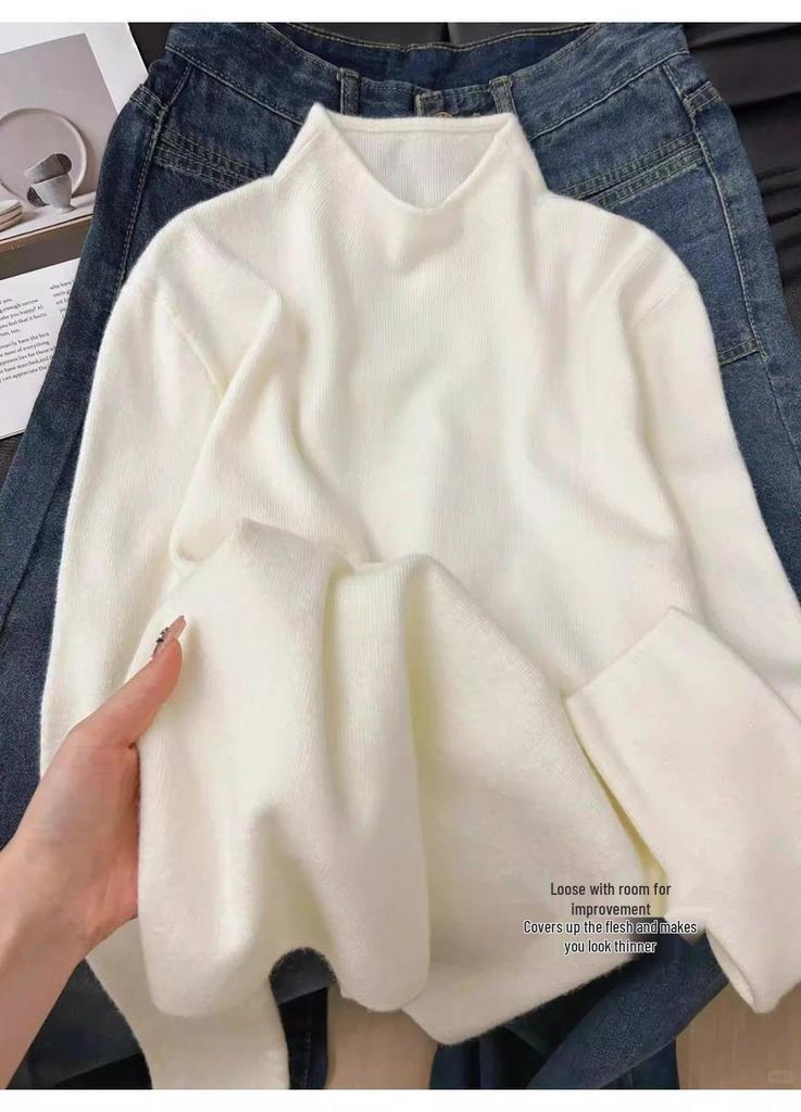 Retro Green Age-Defying Layered Sweater: Women's Soft Half-High Collar Knitwear for Autumn/Winter