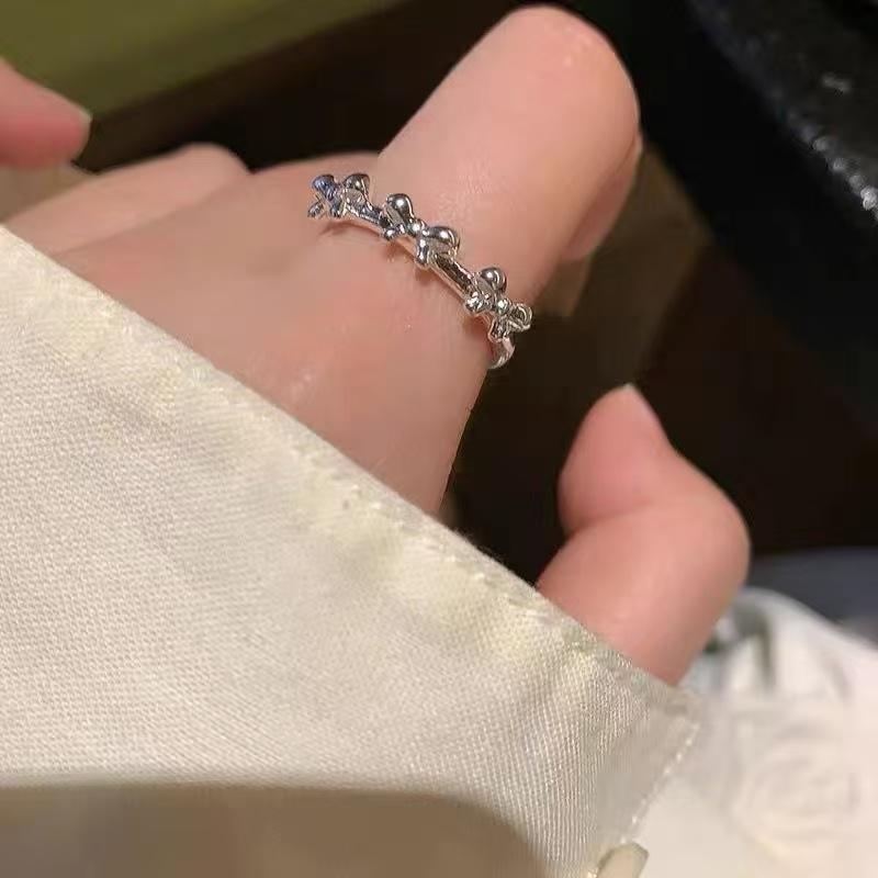 Irregular Three-dimensional Bow Ring with Female Niche Design, Adjustable Index Finger Ring, Korean Style Internet Famous Ring
