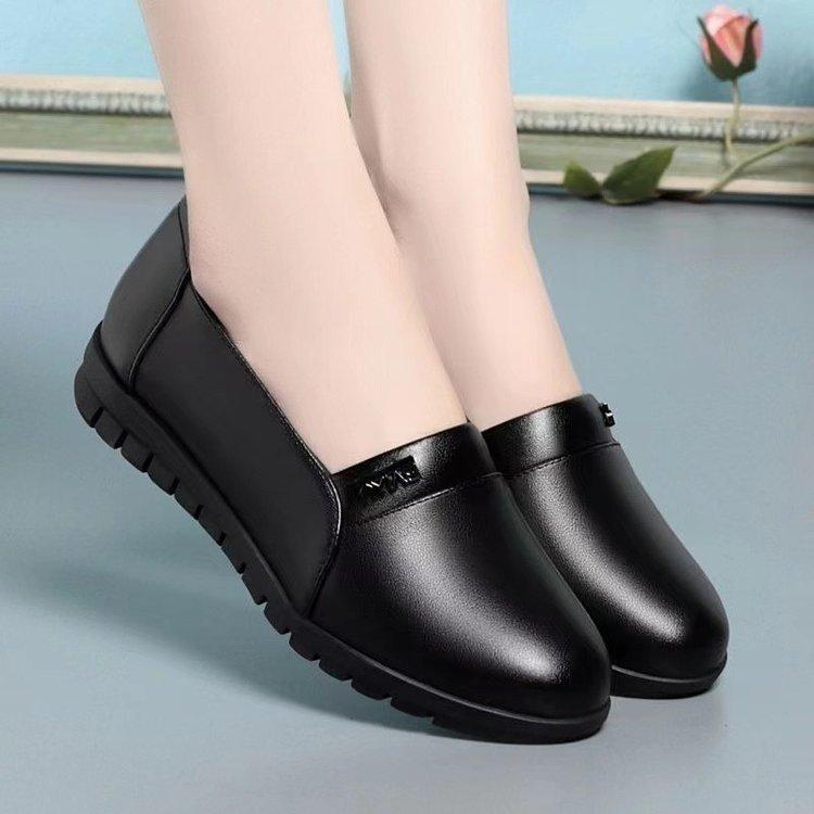 Women's Shoes Soft-soled Black Work Shoes Spring New Single Shoes Middle-aged and Elderly Flat-soled Non-slip Mother Leather Shoes Women's Single Shoe