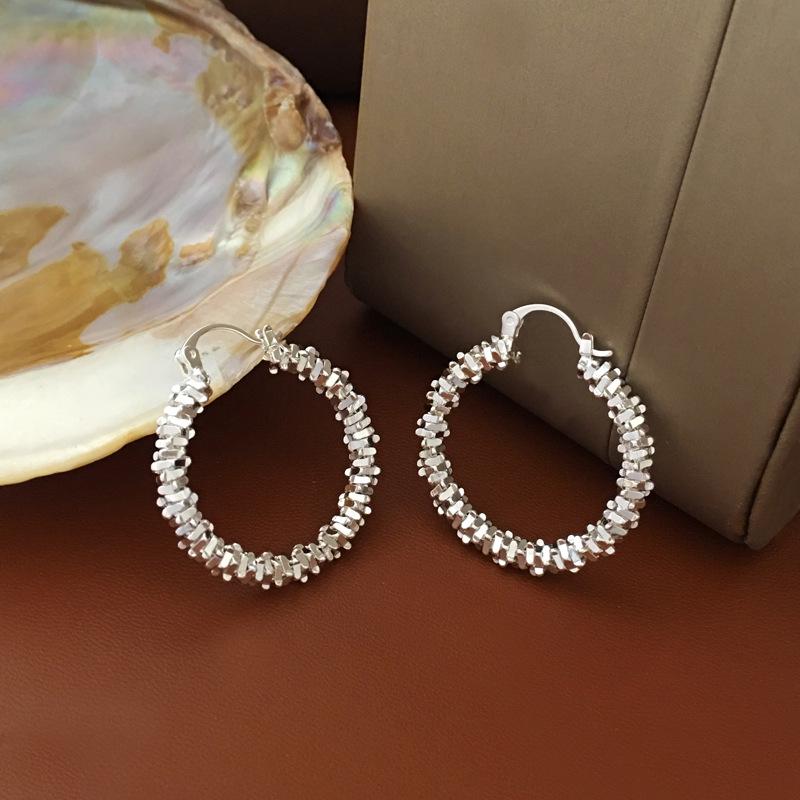 High-Grade Irregular Copper Earrings: European & American Trendy Niche Design