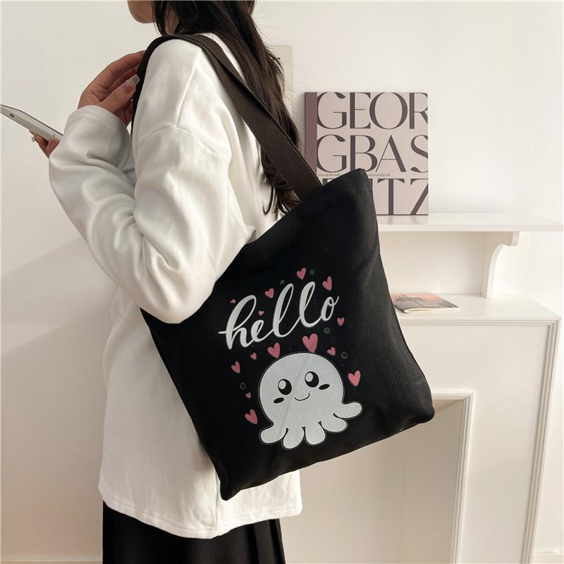 Fashionable Street Style Medium Size Tote Bag Ideal For Daily Use With Unique Design