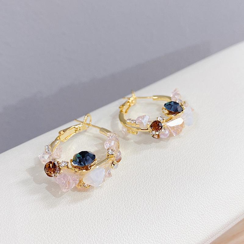 Korean Retro S925 Silver Shell Flower Stud Earrings, Handmade Gold-Plated Petals, Slimming Color-Block Design Ear Jewelry for Women.