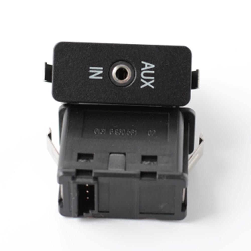 1 Pcs AUX Auxiliary Audio Socket 6930561 For X1 X3 X6 Z4 E81 E87 E90