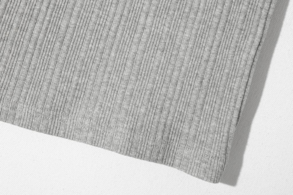 BASEMOMENT Irregular Ribbed Henley Neck T-Shirt Melange Gray