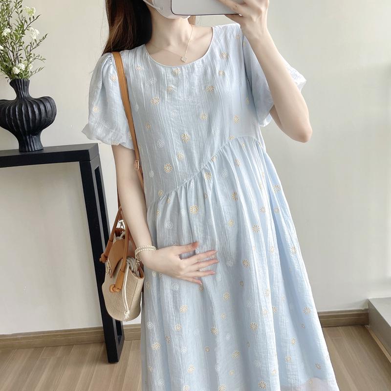 2026 Summer New Arrival: Loose Plus Size Maternity Dress with Daisy Design for a Youthful Look XL