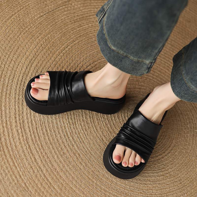 Krazing Pot Cow Skin Summer Size 40 Outside Slippers Thick Bottom Flat Platform Pleated Decoration Women Flip Flops Sandals