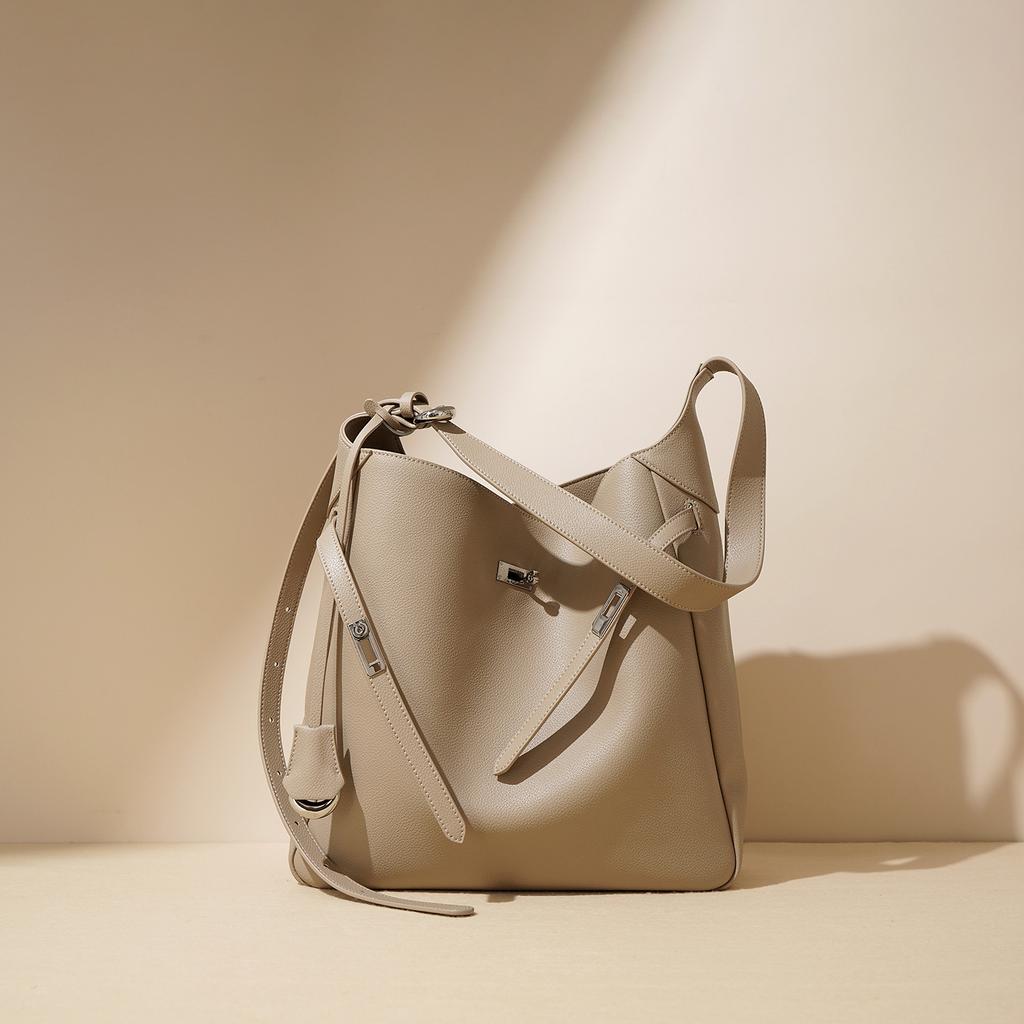 Casual Versatile Belt Buckle Shoulder Handbag Underarm Bag Bucket Bag 2025 Niche New Model