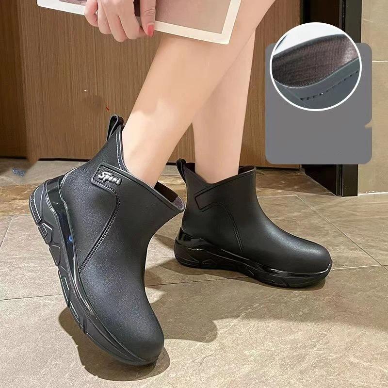 Ladies' Fashionable Low Cut Anti Slip Rain Boots And Rubber Shoes
