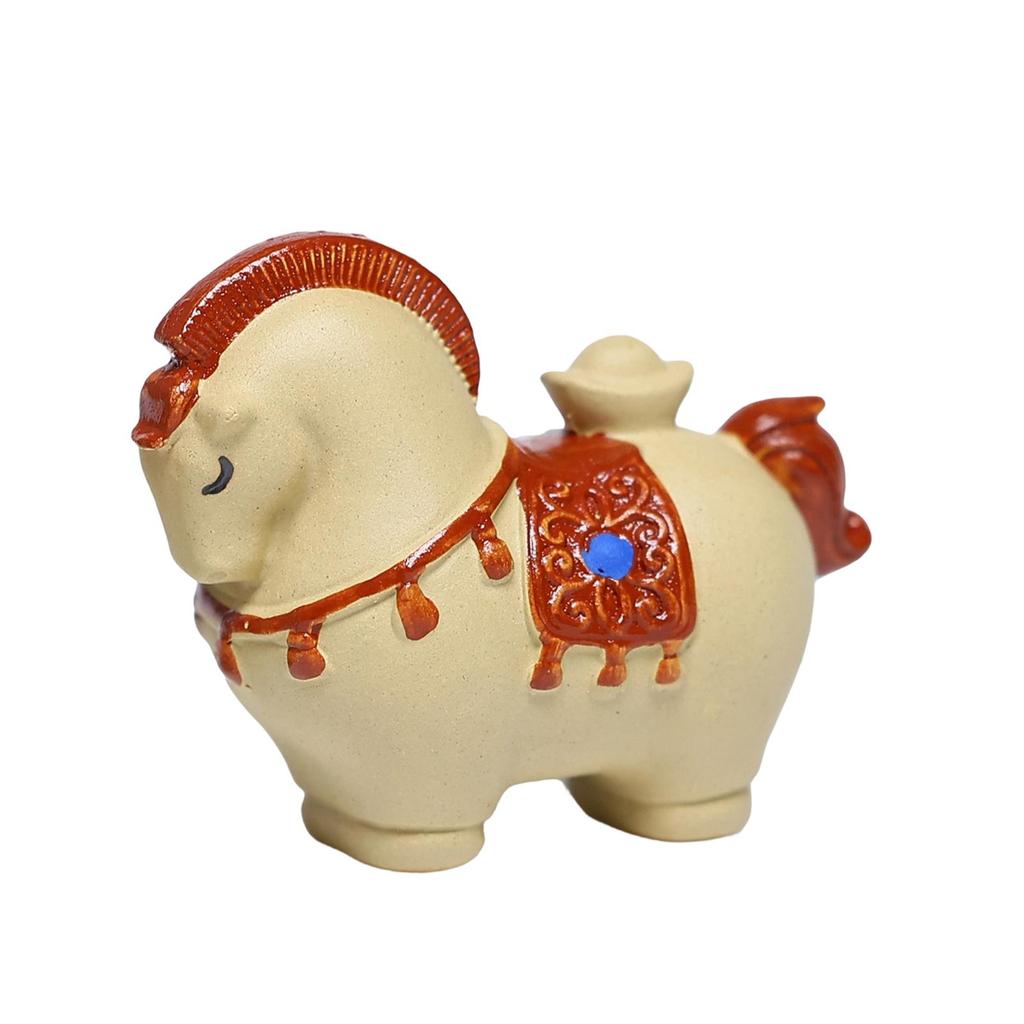 Elegant Ceramic Horse Figurine Animal Statue Tea Pet Desktop Ornament for Bedroom Interior Decoration Home Decor Accessories