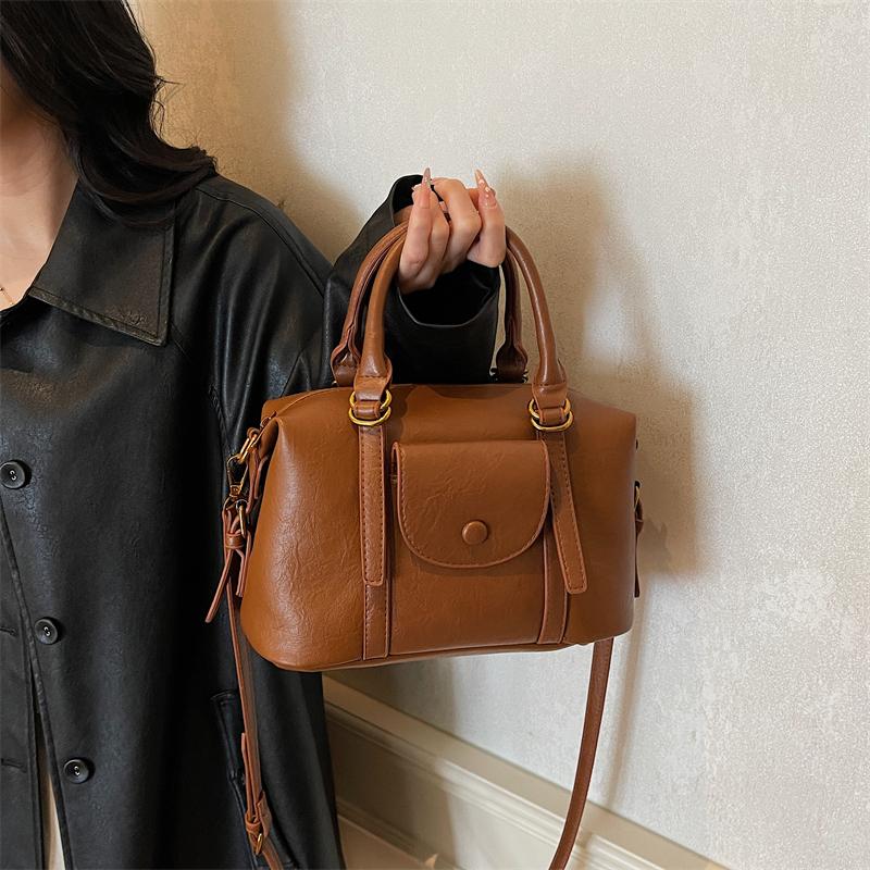 Fashionable Ladies Handbag Small Boston Bag Premium Retro Simple Shoulder Bag PU Material Crossbody Bag Suitable for Daily Commuting Shopping Travel