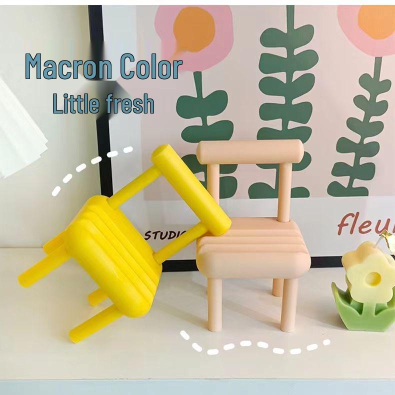 Kreativer Stuhl Handy- & Tablet-Ständer - Süße Desktop-Dekoration zum Dramen schauen