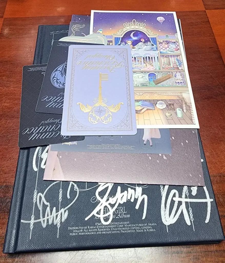 OH MY GIRL Dreamy Resonance Autographed Album Used