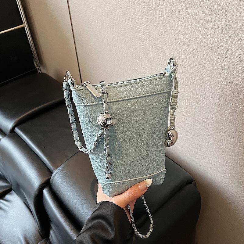 Casual summer fashion niche bucket small bag women's 2025 new chain shoulder messenger bag mobile phone bag