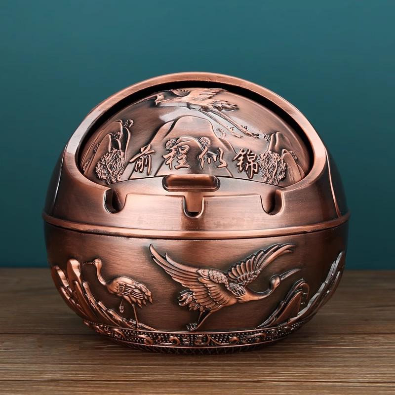 European Style Ashtray with Lid: Trendy, Drop-Proof, Anti-Fly Ash, Odor-Resistant, Luxury Living Room Decor.