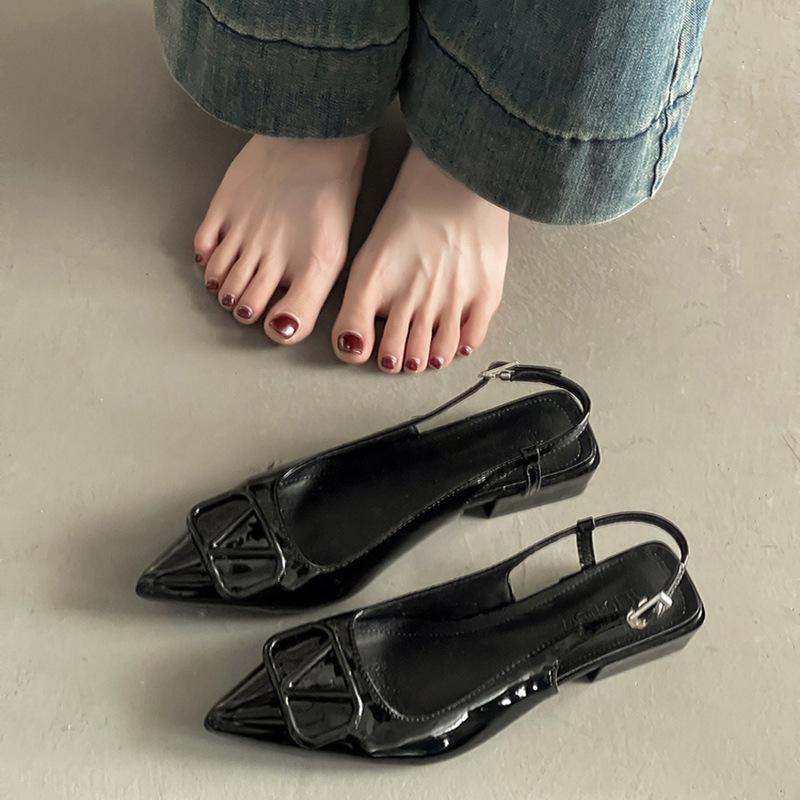 2025 new summer French pointed sandals fairy style temperament bag head sandals rear strap single shoes fashion half slippers