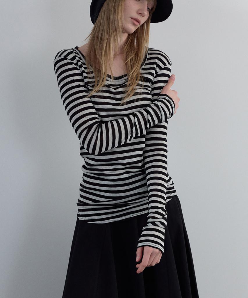 Unessin U-Neck Stripe T-Shirt