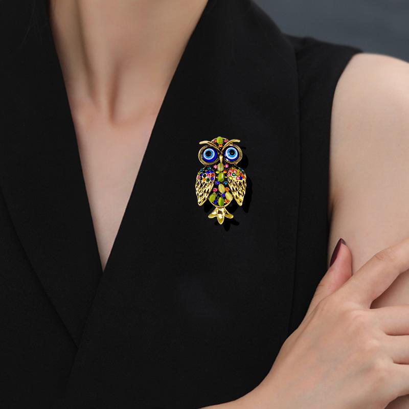 Animal Women's Brooch Pin Sparkling Crystal Decorated Owl Design Men's Metal Brooch Badge Gift Party Everyday Jewelry For Friend
