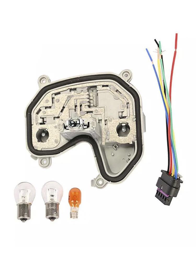 Zadní pravý držák zadního světla a zástrčka žárovky 68270837AA pro Jeep Renegade 15-23