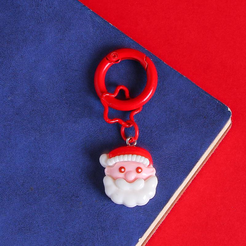 Cartoon Christmas Keychain: Cute Tree, Santa, and Snowman Accessories for Kids' Schoolbag Decoration