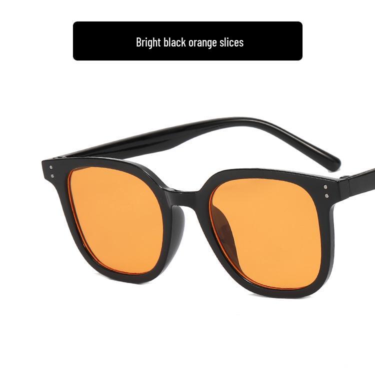 First Love Japanese Retro Black Frame Gradient Pink Sunglasses - Square Korean Style for Round Face Slimming.