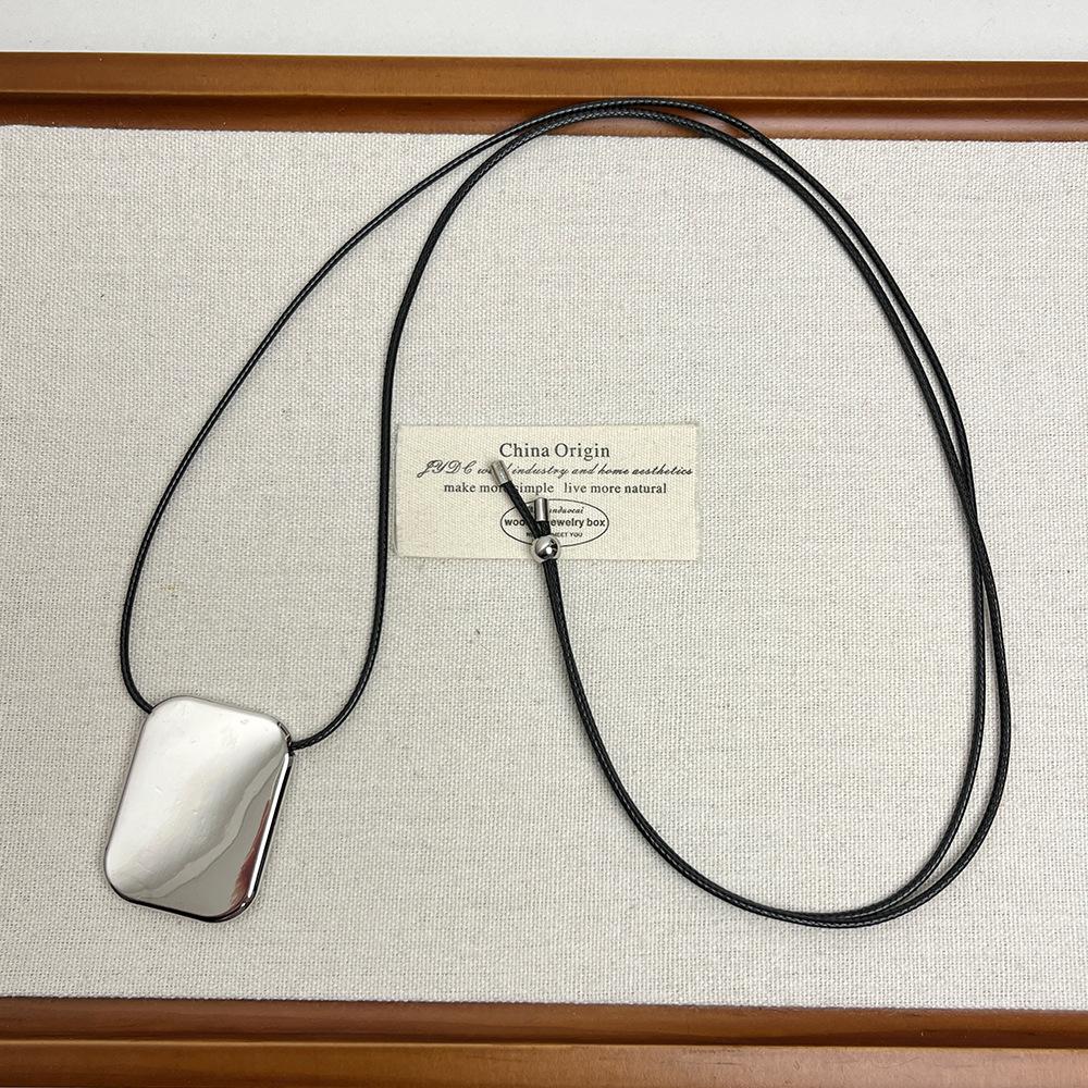 Metal Square Pendant Necklace for Women Girls Simple Long Sweater Chain Fashion Accessory