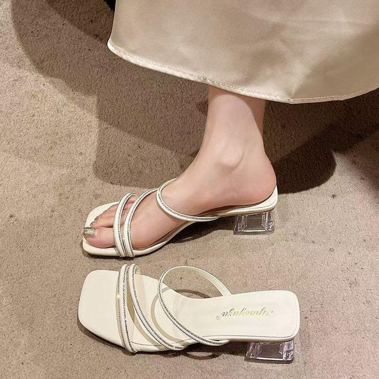 French Thick-heeled Slippers Women's Summer Wear with Skirt 2025 New Fairy Wind Water Diamond Temperament Crystal High-heeled Sandals
