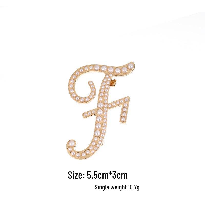 Elegantní brož s perlovým písmenem (26 písmen): Všestranný módní doplněk