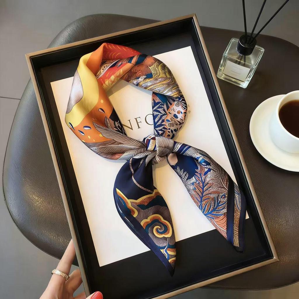 Retro Cashew Pattern Silk Square Scarf (70x70) - Versatile Long Ribbon for Neck