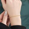 Chinesisches Retro Goldarmband mit Diamanten, Verdrehtes Muster, Schlichtes Design - Elegantes Geschenk für Frauen und beste Freundinnen