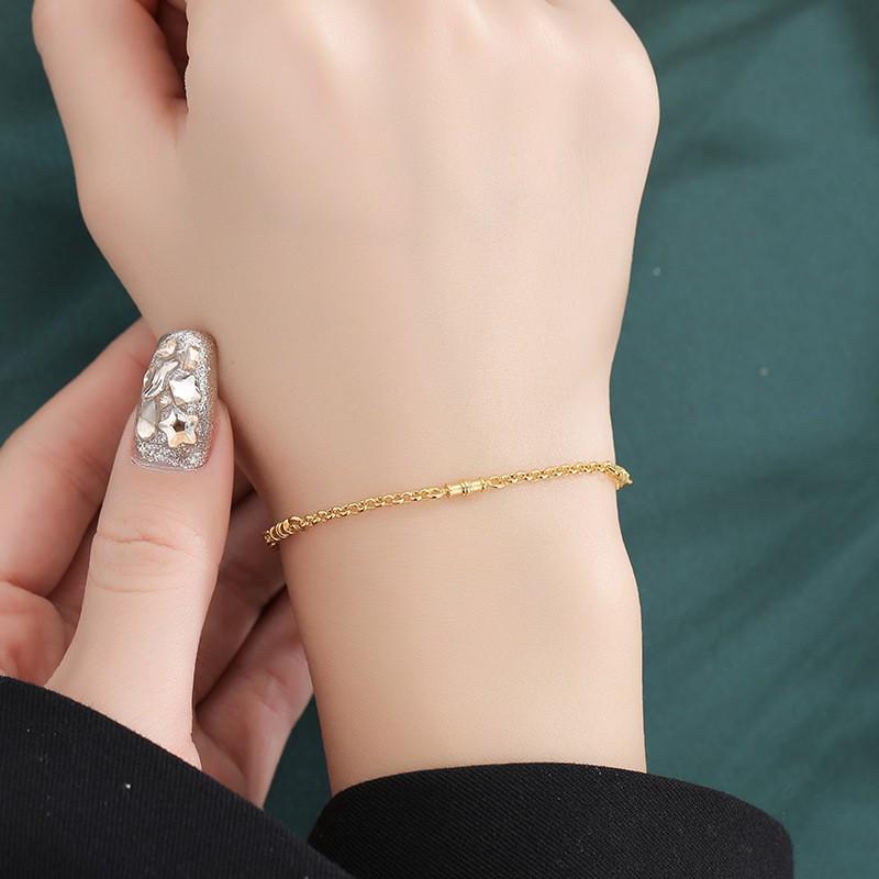 Chinesisches Retro Goldarmband mit Diamanten, Verdrehtes Muster, Schlichtes Design - Elegantes Geschenk für Frauen und beste Freundinnen