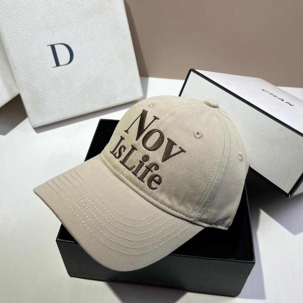Guangzhou Alphabet Baseball Cap Simple Daily Versatile Age-Reducing Casual Cap Student Hat