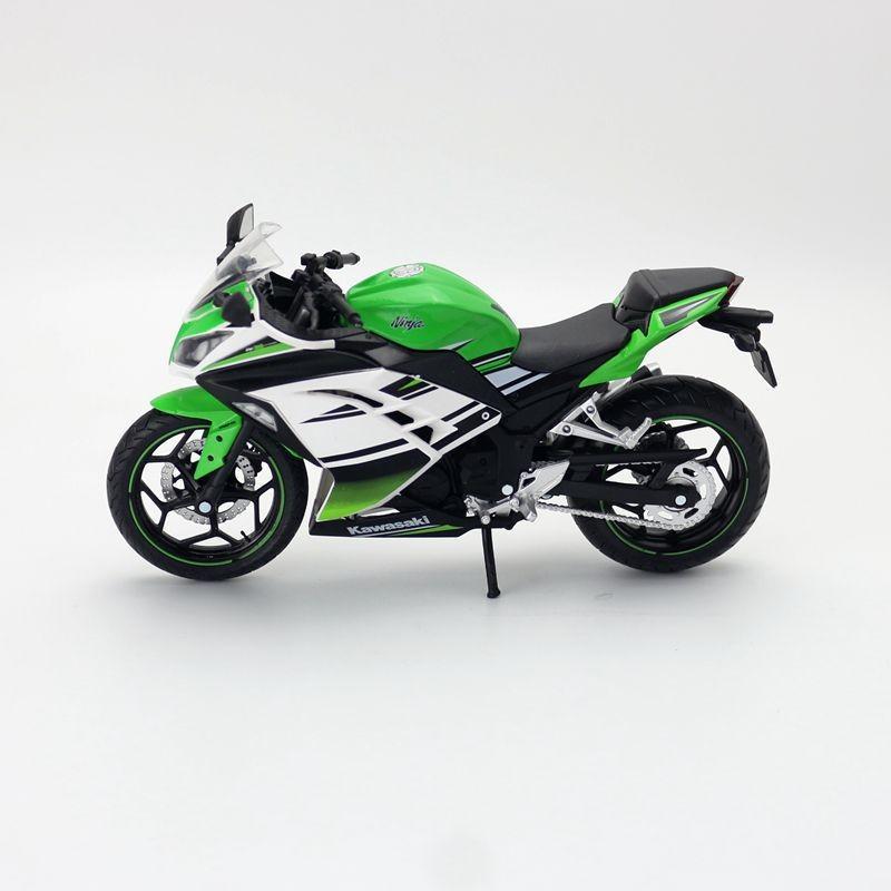 Kawasaki Alloy Motorcycle Model For Collection And Home Decor With Static Display
