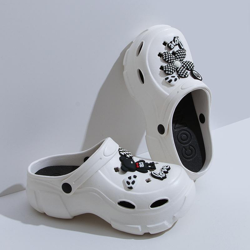 Women's high-heeled hole shoes, new summer models, thick-soled and breathable outer wear, two muffin and non-slip beach cool slippers.