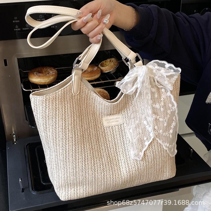 Foreign Silk Scarf Big Bag Women's 2025 New Summer Woven Straw Bag Seaside Beach Bag Large Capacity Shoulder Bag