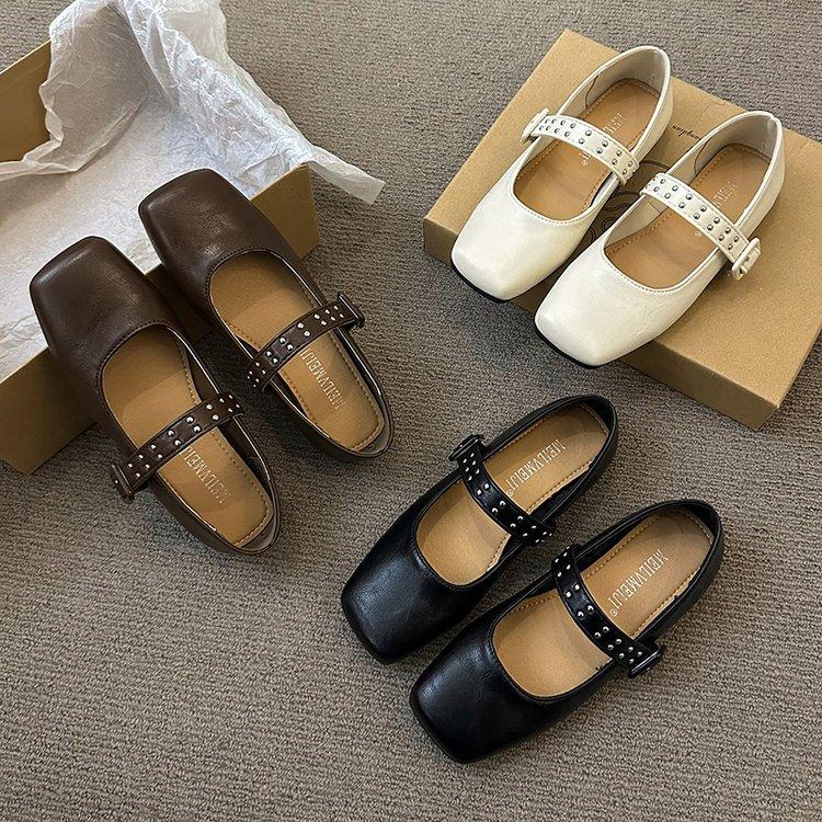 Sheepskin version~ retro one-word buckle rivet single shoes women's head leather shallow mouth flat bottom versatile commuter Mary Jane shoes