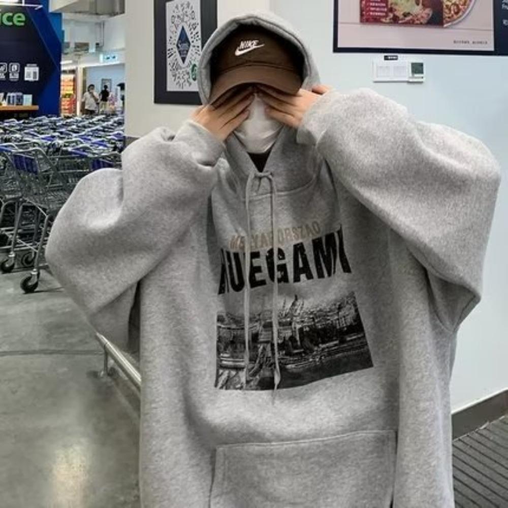 

Autumn and winter velvet, American retro sweater men s new Hong Kong style trend ruffian handsome loose top 5XL