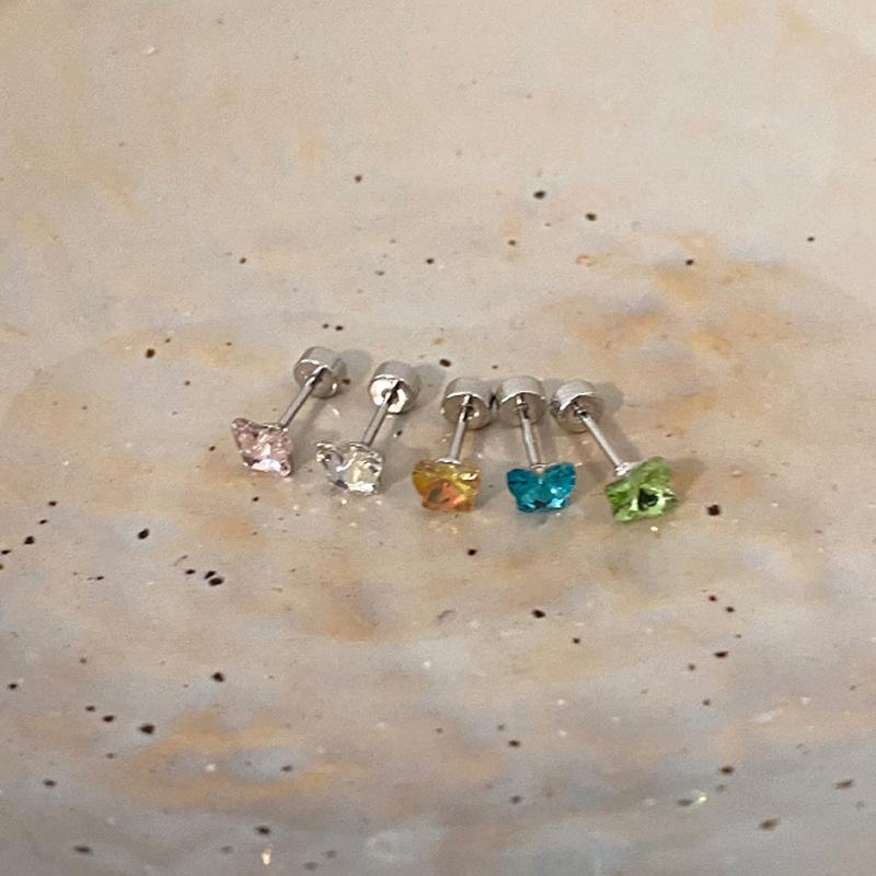 Color Butterfly Love Crystal Earbone Stud Women'S Mini Is Small And Exquisite And Versatile, No Need To Take Off Earrings And Earrings When Sleeping.