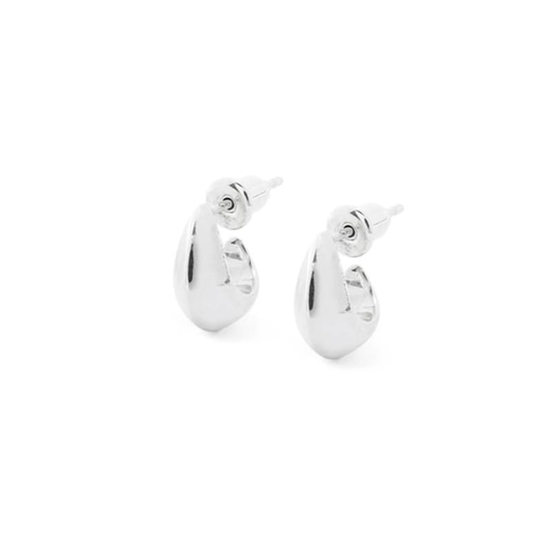 

TACIT Clam earring Free